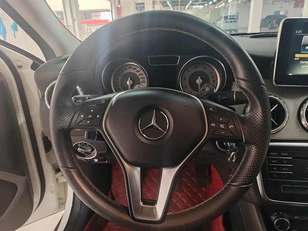 Mercedes-Benz GLA 2016 GLA 200 Fashion Model купить на сайте DeffCars