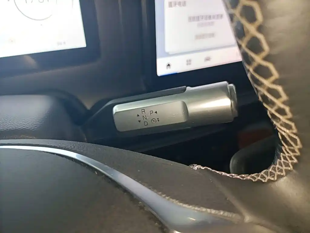 Aion V 2024 Plus 70 Star Yellow Edition Tri-Yuan Lithium купить на сайте DeffCars