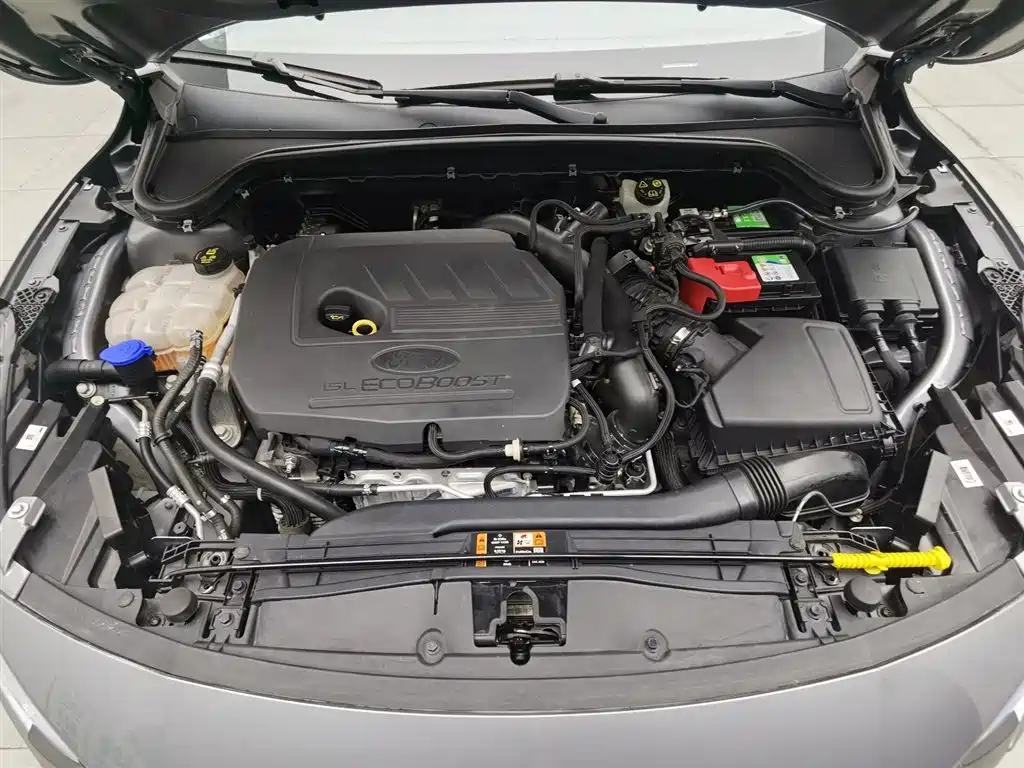 Focus 2022 sedan EcoBoost 180 automatic racing version купить на сайте DeffCars