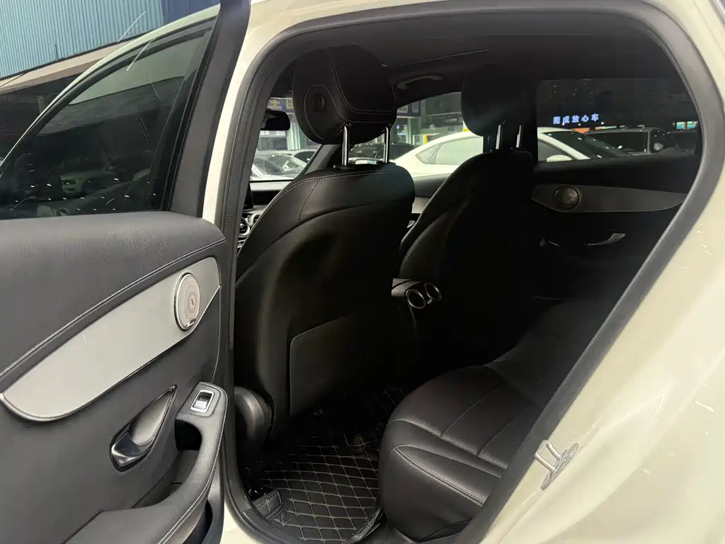 Mercedes-Benz GLC Coupe 2019 GLC 200 4MATIC Coupe SUV купить на сайте DeffCars