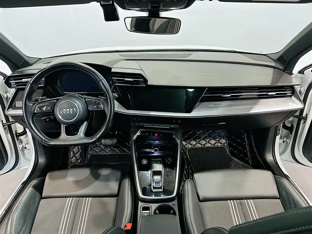 Audi A3 2024 Sportback 35 TFSI stylish and sporty купить на сайте DeffCars
