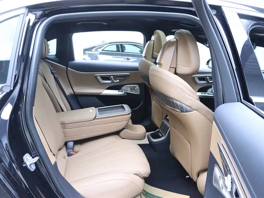 Mercedes-Benz E-Class 2024 E 300 L Luxury Model купить на сайте DeffCars