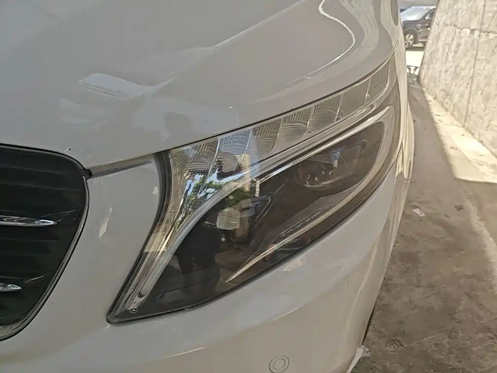 Mercedes V-Class 2018 Model V 260 Premium Edition Country купить на сайте DeffCars