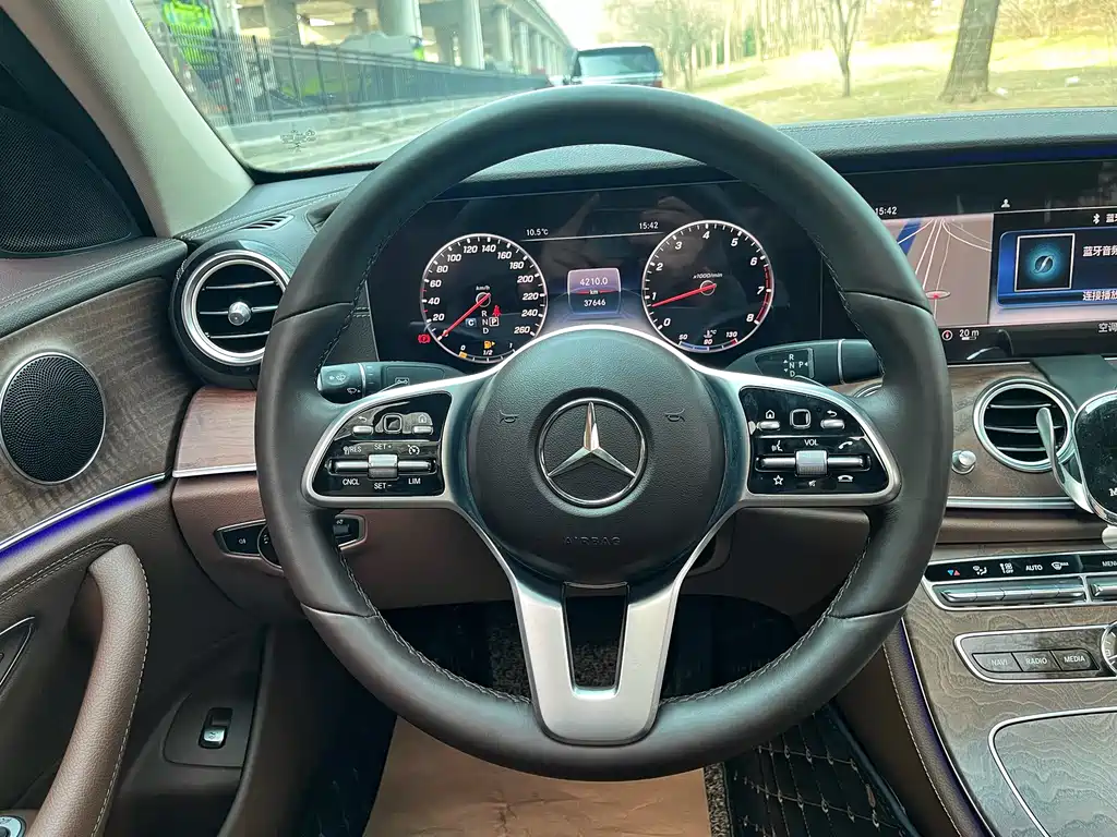 Mercedes-Benz E-Class 2019 E 300 L Fashion купить на сайте DeffCars