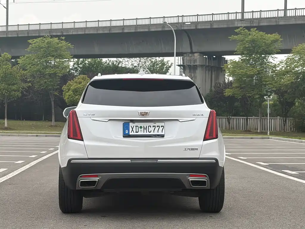 Cadillac XT5 2022 2.0T two-wheel drive luxury model купить на сайте DeffCars