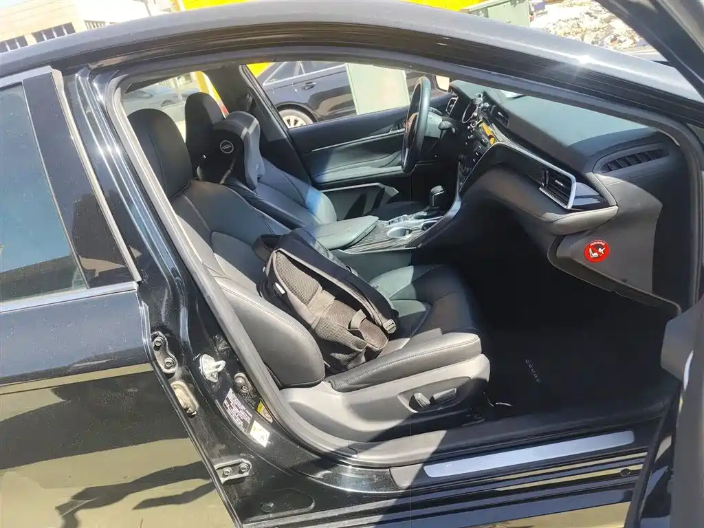 Camry 2018 2.5G Deluxe Edition купить на сайте DeffCars