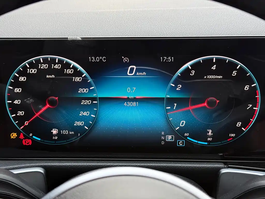 Mercedes-Benz GLB 2022 GLB 200 Dynamic купить на сайте DeffCars