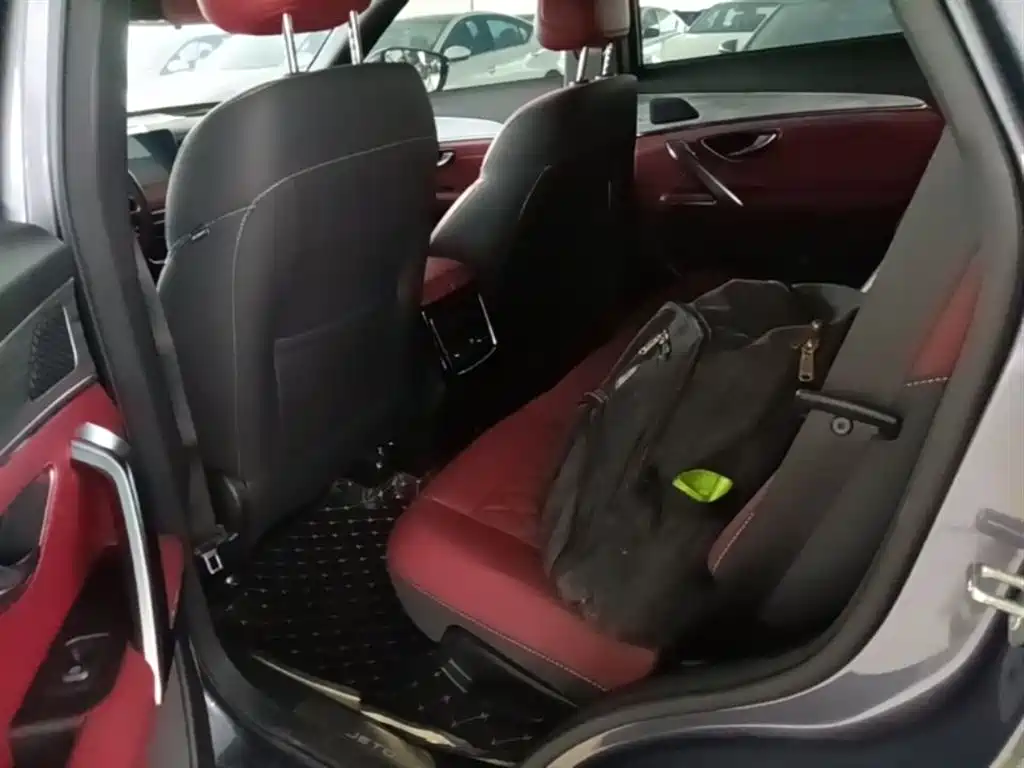 Jietu X70 PLUS 2023 model 1.6T DCT powerhouse 5 seats купить на сайте DeffCars