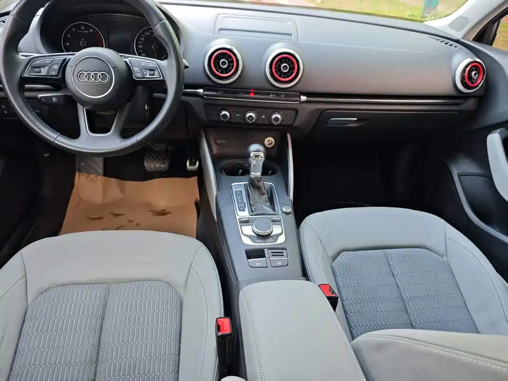 Audi A3 2020 Limousine 35 TFSI Fashion Type National V купить на сайте DeffCars