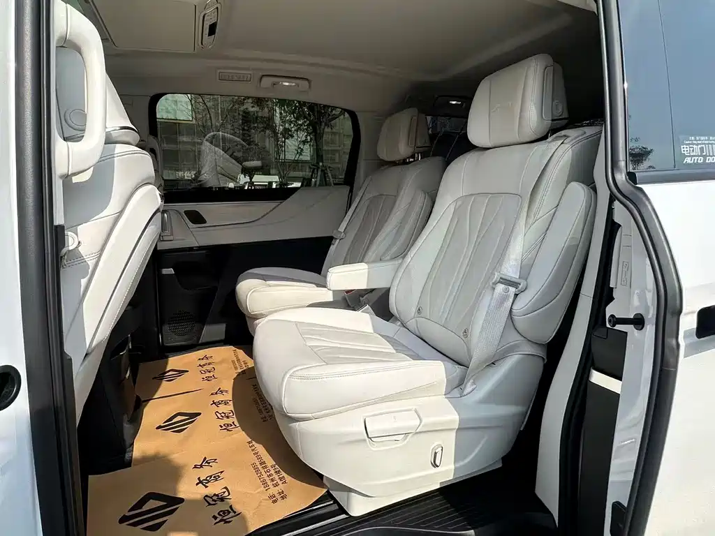 Buick GL8 New Energy 2024 Lu Zun Smart Edition 7 seats купить на сайте DeffCars