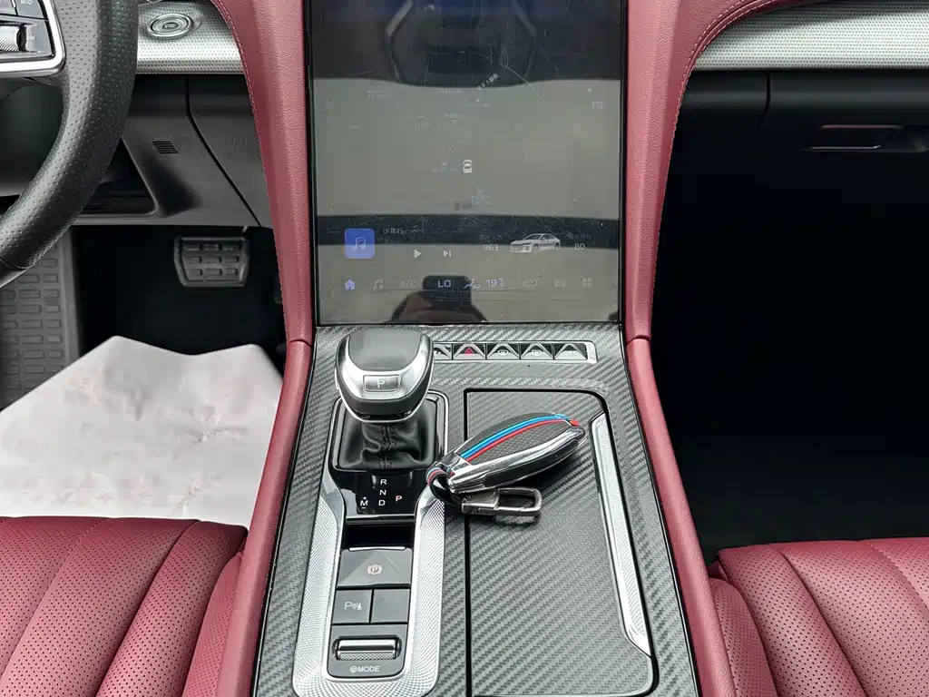 Hongqi H5 2023 2.0T Automatic Intelligent Connected Flag Edition купить на сайте DeffCars