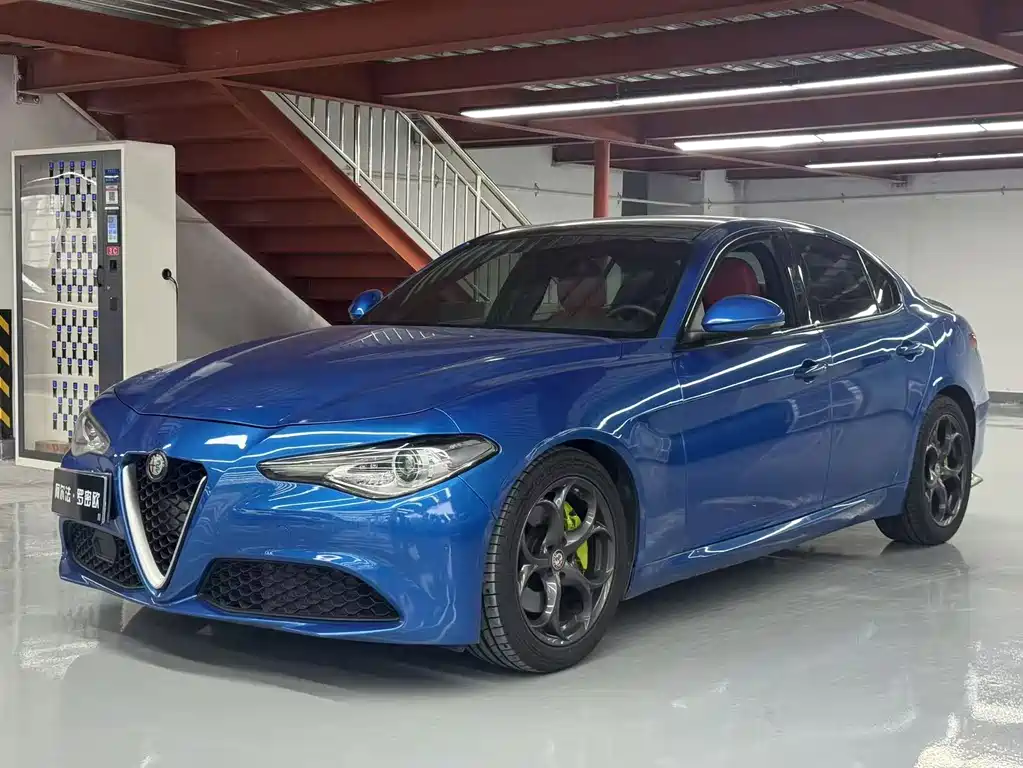 Giulia 2017 2.0T 280HP Luxury Edition купить на сайте DeffCars