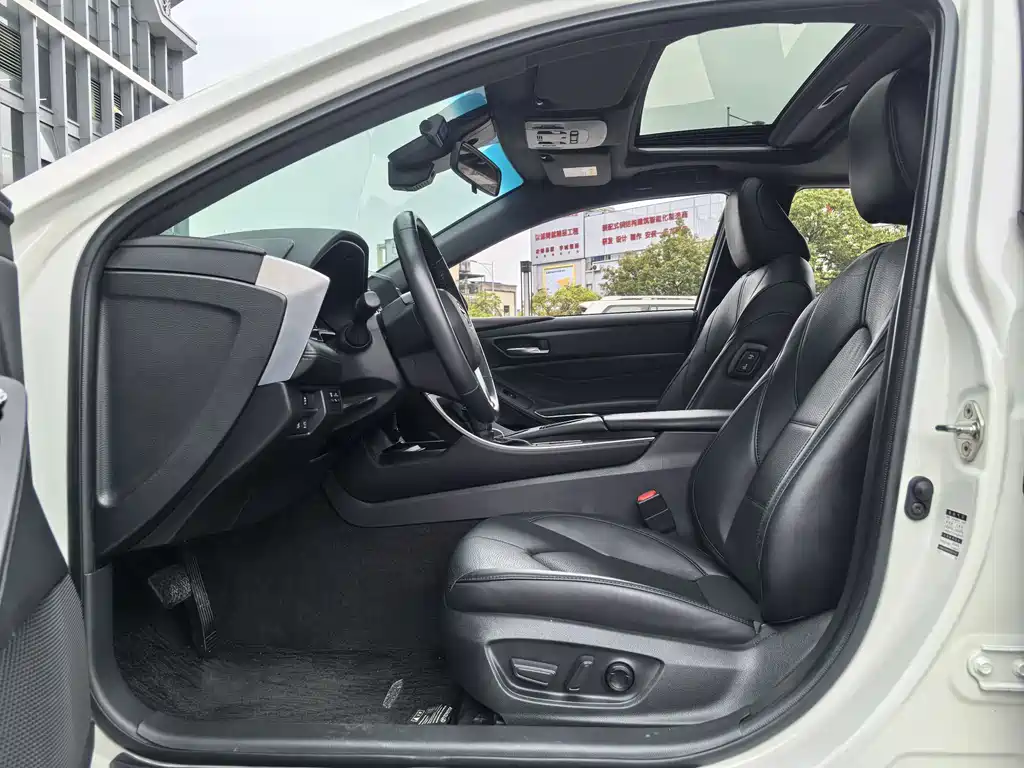 Asia Dragon 2019 2.0L XLE Exclusive Edition National VI купить на сайте DeffCars
