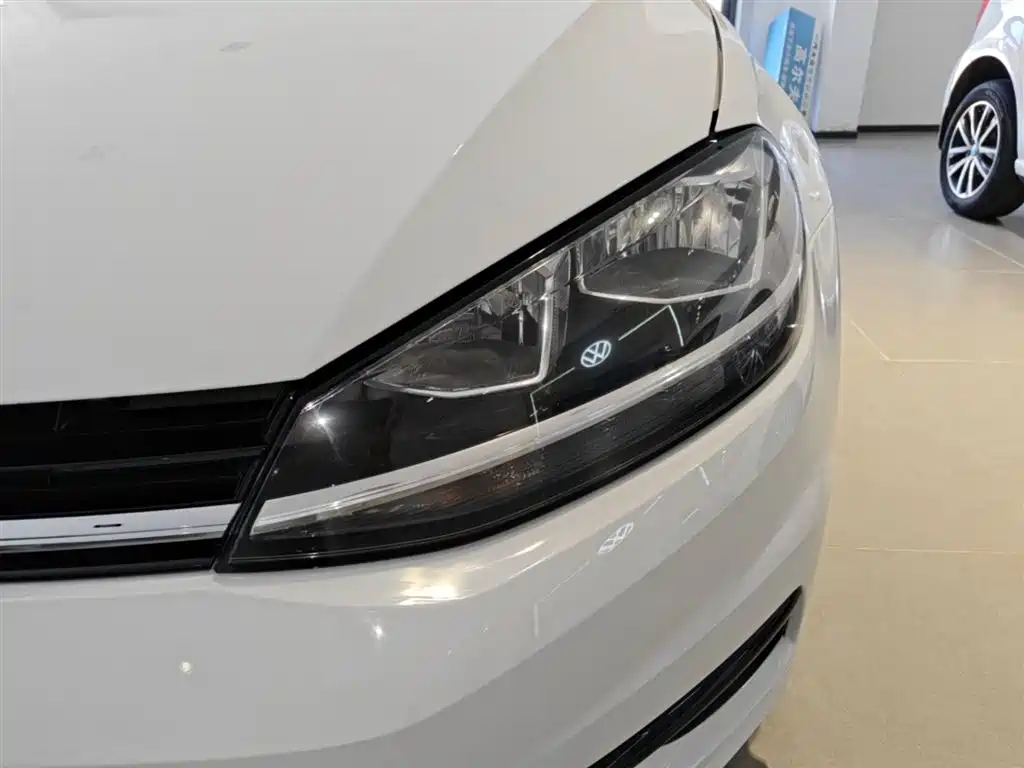 Golf 2020 Beloved Edition 280TSI DSG Deluxe купить на сайте DeffCars