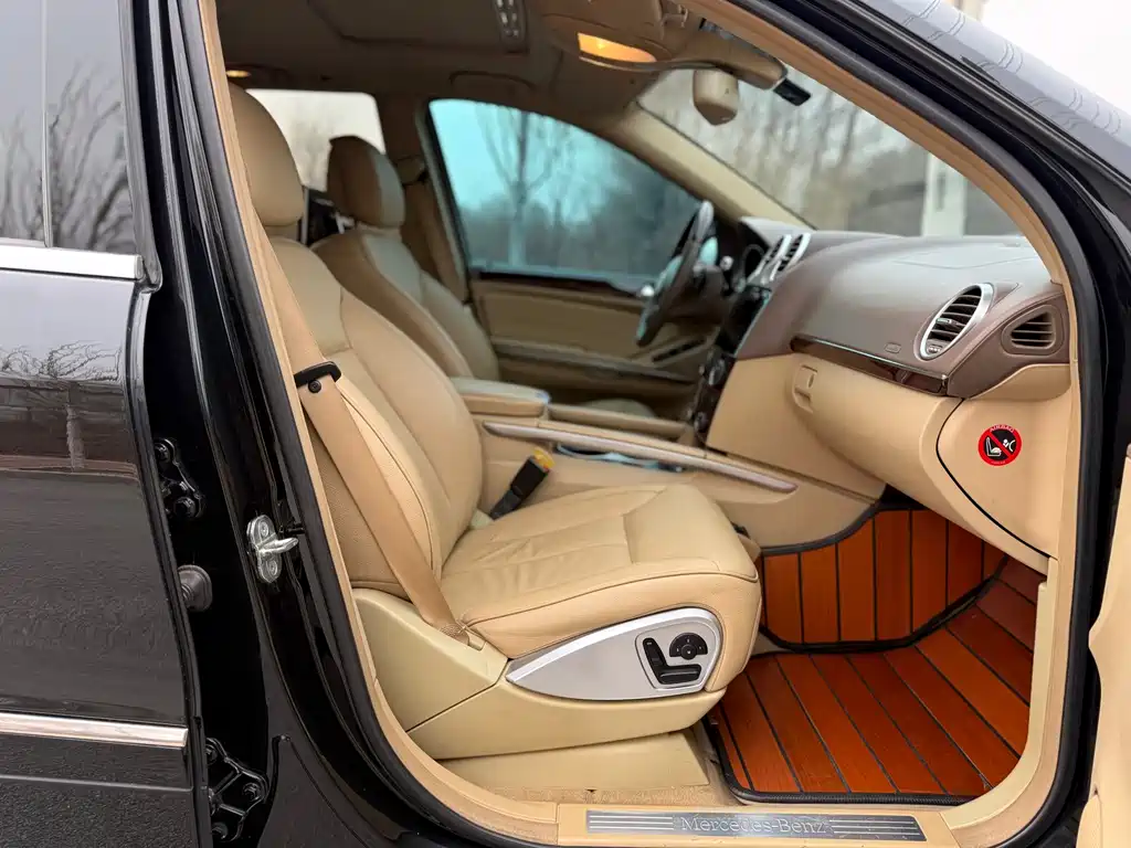 Mercedes-Benz GL Class 2011 GL 450 4MATIC Premium Model купить на сайте DeffCars