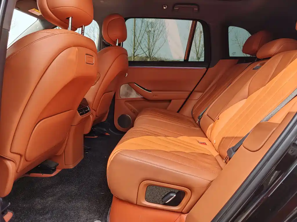 Wenjie M7 2026 extended range Pro+ four-wheel drive version 5 seats купить на сайте DeffCars