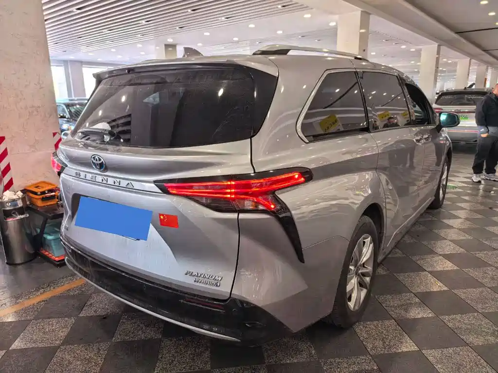 SIENNA 2021 2.5L Hybrid Platinum Edition купить на сайте DeffCars
