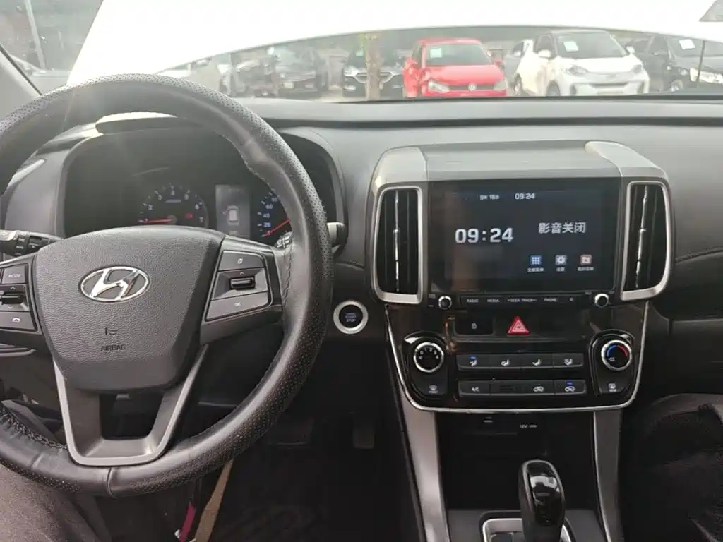 Beijing Hyundai ix35 2020 2.0L automatic two-wheel drive Zhiyong·Enjoy Edition купить на сайте DeffCars