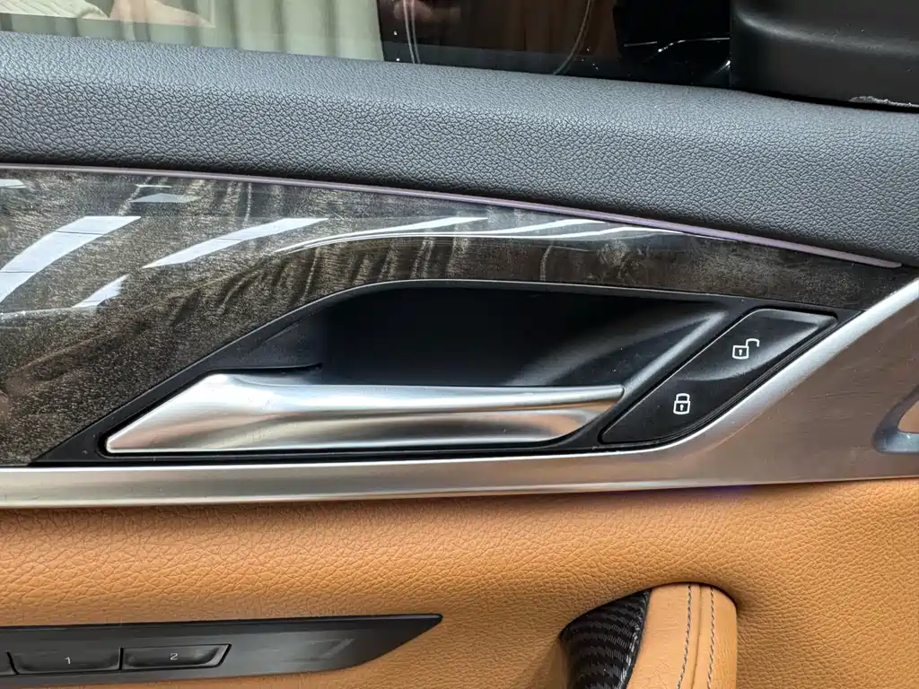 BMW 5 Series 2018 530Li Leading M Sports Package купить на сайте DeffCars