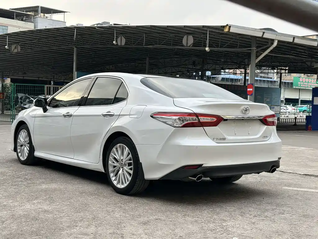 Camry 2019 2.5G Deluxe Edition National VI купить на сайте DeffCars