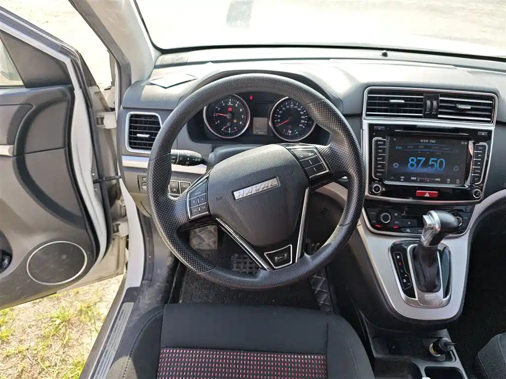Haval M6 2017 1.5T automatic two-wheel drive urban model купить на сайте DeffCars