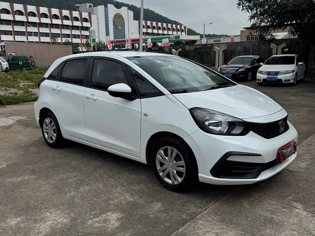 Fit 2021 1.5L CVT tide version купить на сайте DeffCars