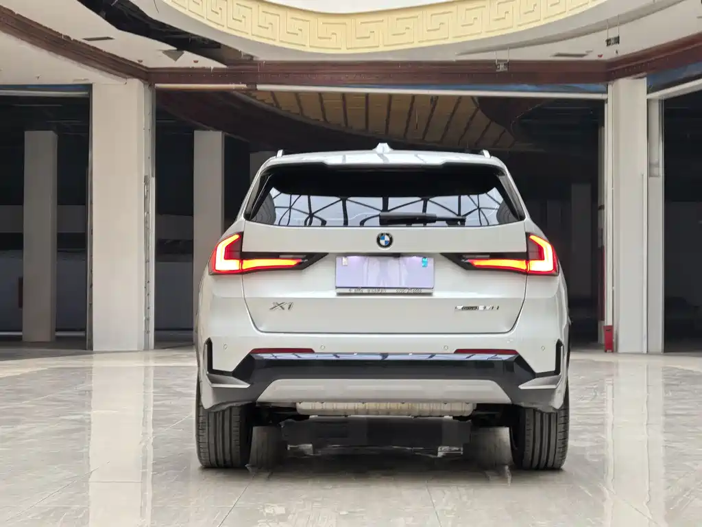 BMW X1 2023 sDrive25Li X Design Package купить на сайте DeffCars