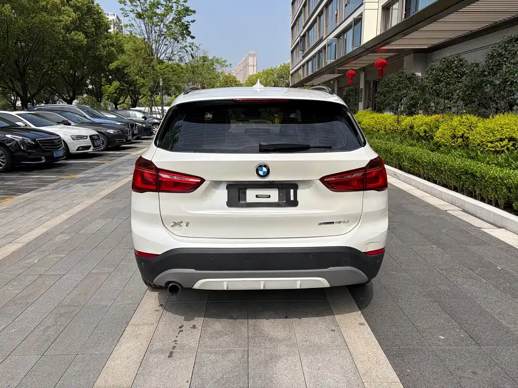BMW X1 2018 sDrive18Li Exclusive Model купить на сайте DeffCars