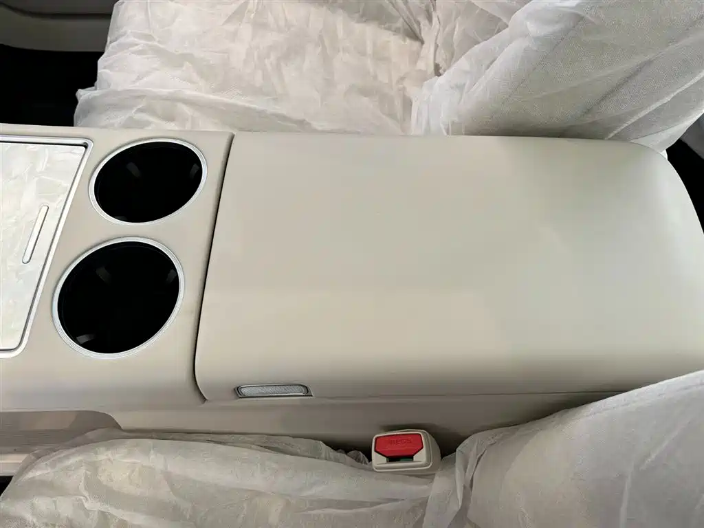 Zhijie R7 2026 extended range Max+ купить на сайте DeffCars