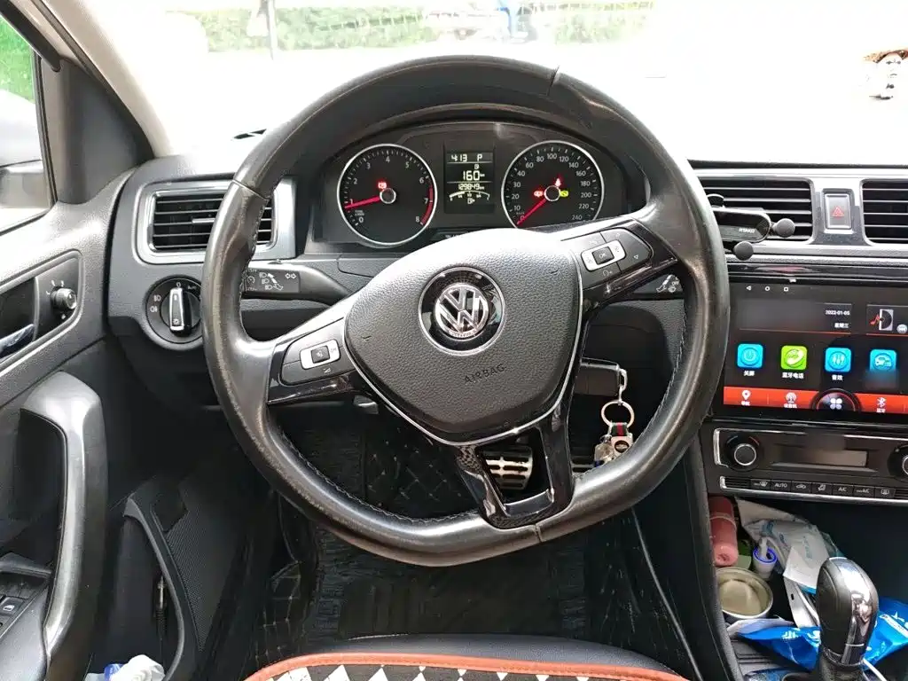 Santana 2017 Cross 1.6L automatic comfort model купить на сайте DeffCars