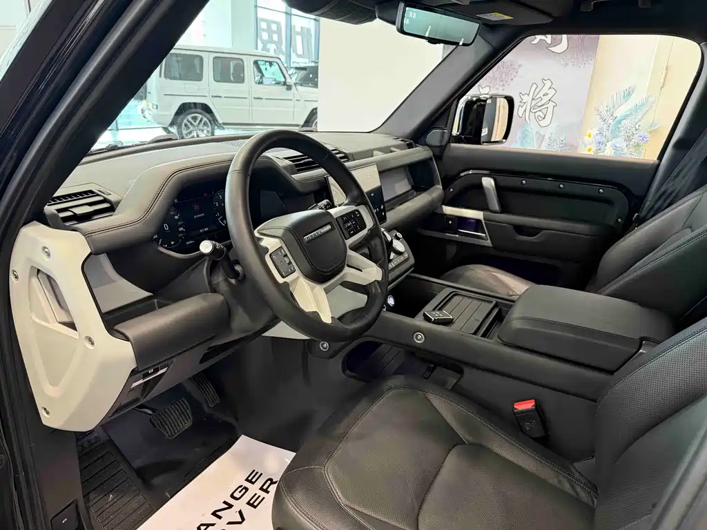 Land Rover Defender 2024 110 3.0T P400 X-DYNAMIC HSE купить на сайте DeffCars