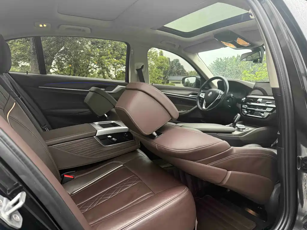 BMW 5 Series 2020 530Li Exclusive Luxury Package купить на сайте DeffCars