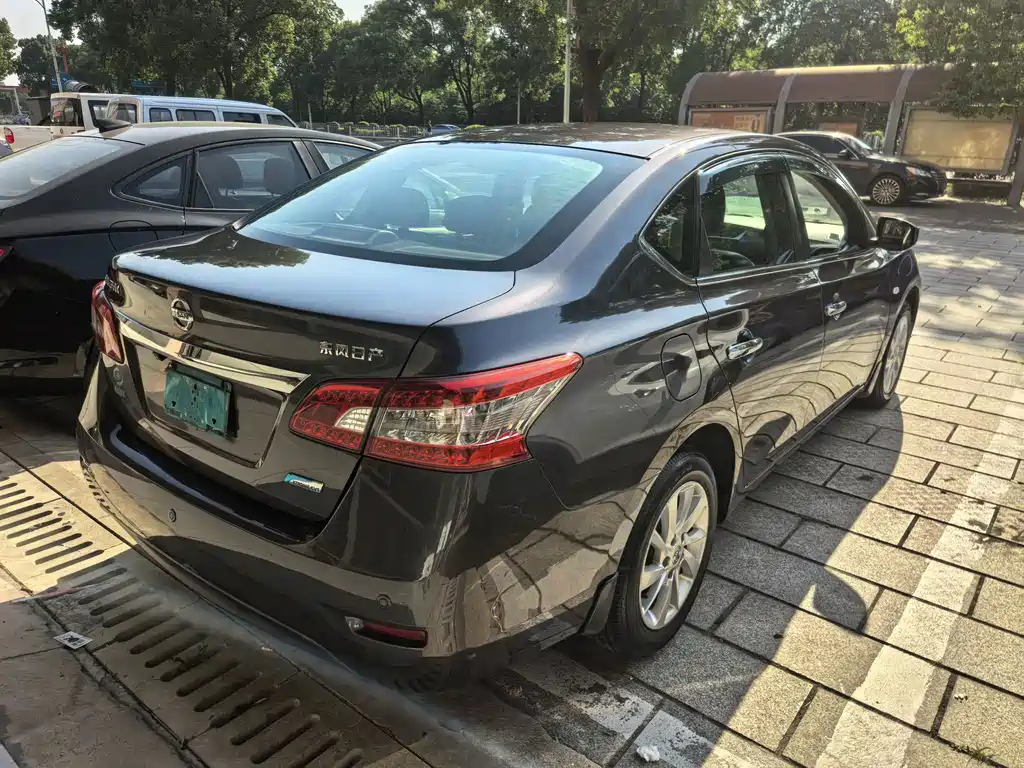 Sylphy 2014 1.6XV CVT Exclusive Edition купить на сайте DeffCars