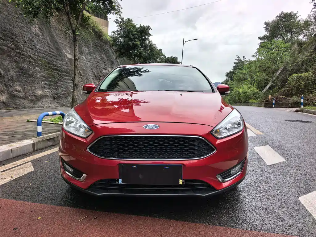 Focus 2017 Hatchback EcoBoost 180 Automatic Elite купить на сайте DeffCars