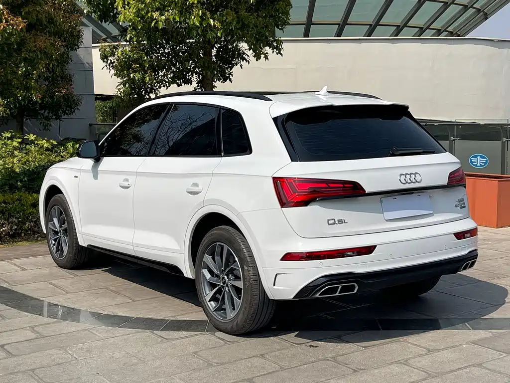 Audi Q5L 2023 40T luxury and dynamic model купить на сайте DeffCars