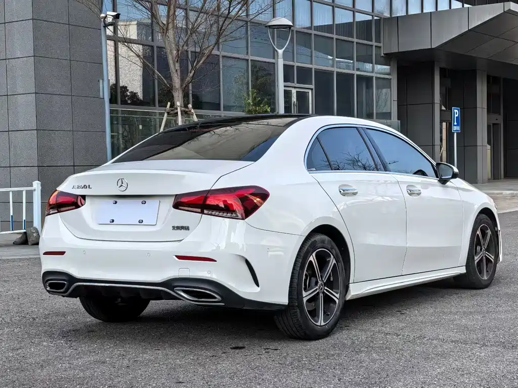 Mercedes-Benz A-Class 2022 A 200 L Sports Sedan Fashionable купить на сайте DeffCars