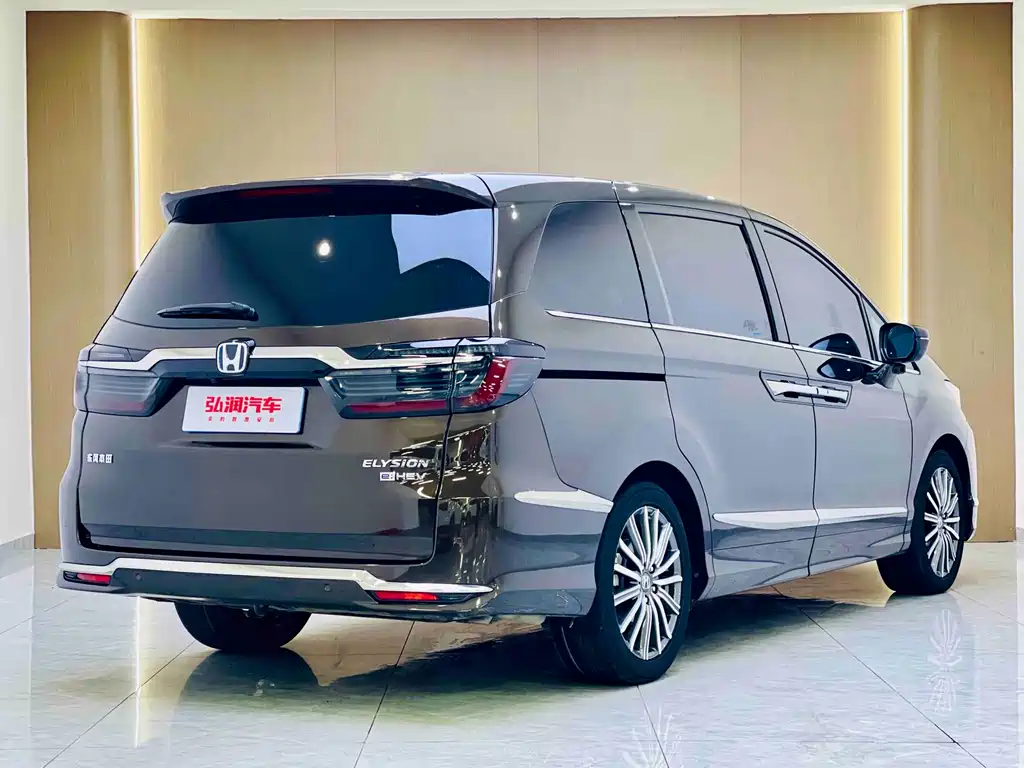 Alison 2022 2.0L e:HEV Deluxe Edition купить на сайте DeffCars