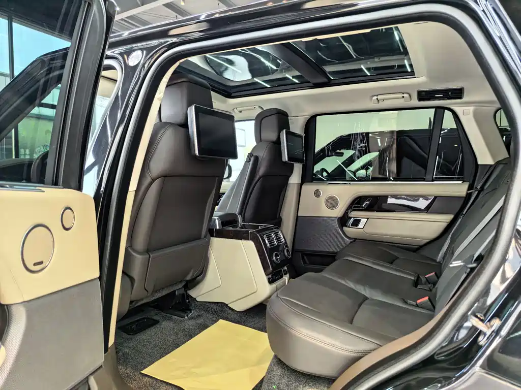 Range Rover 2021 3.0 L6 Legend Extended Classic Edition купить на сайте DeffCars