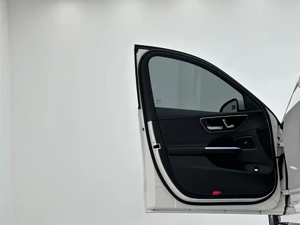 Mercedes-Benz C-Class 2024 C 260 L Sports Edition купить на сайте DeffCars