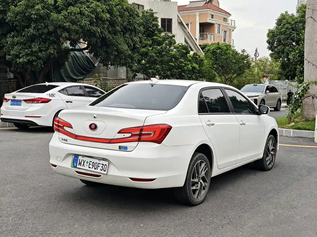 Qin New Energy 2018 Qin EV450 Zhilianfeng Shang Model купить на сайте DeffCars