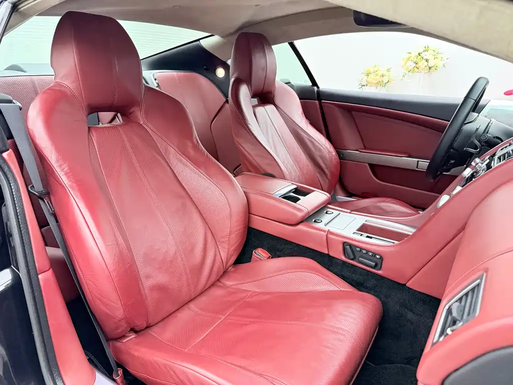 Aston Martin DB9 2011 6.0L Touchtronic Coupe купить на сайте DeffCars