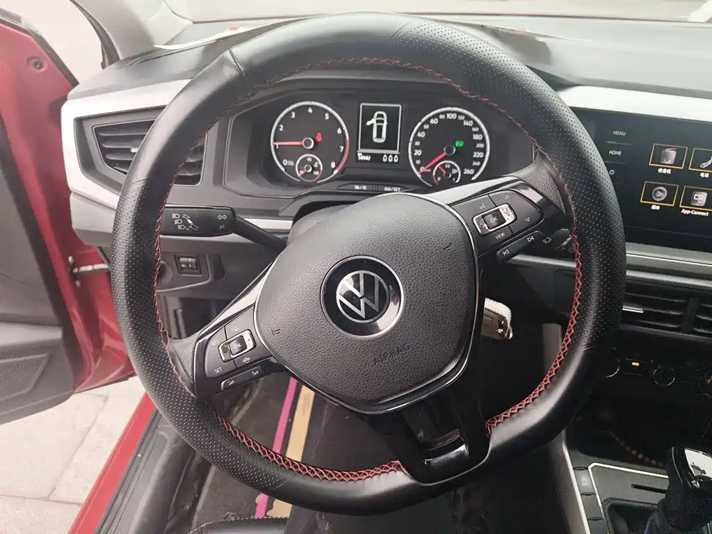 Polo 2021 Plus 1.5L Automatic Panoramic Enjoyment Edition купить на сайте DeffCars