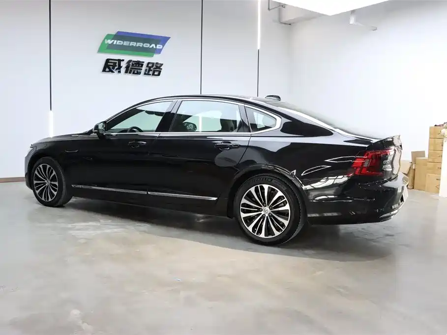 Volvo S90 2024 B5 Zhiyi Luxury Edition купить на сайте DeffCars