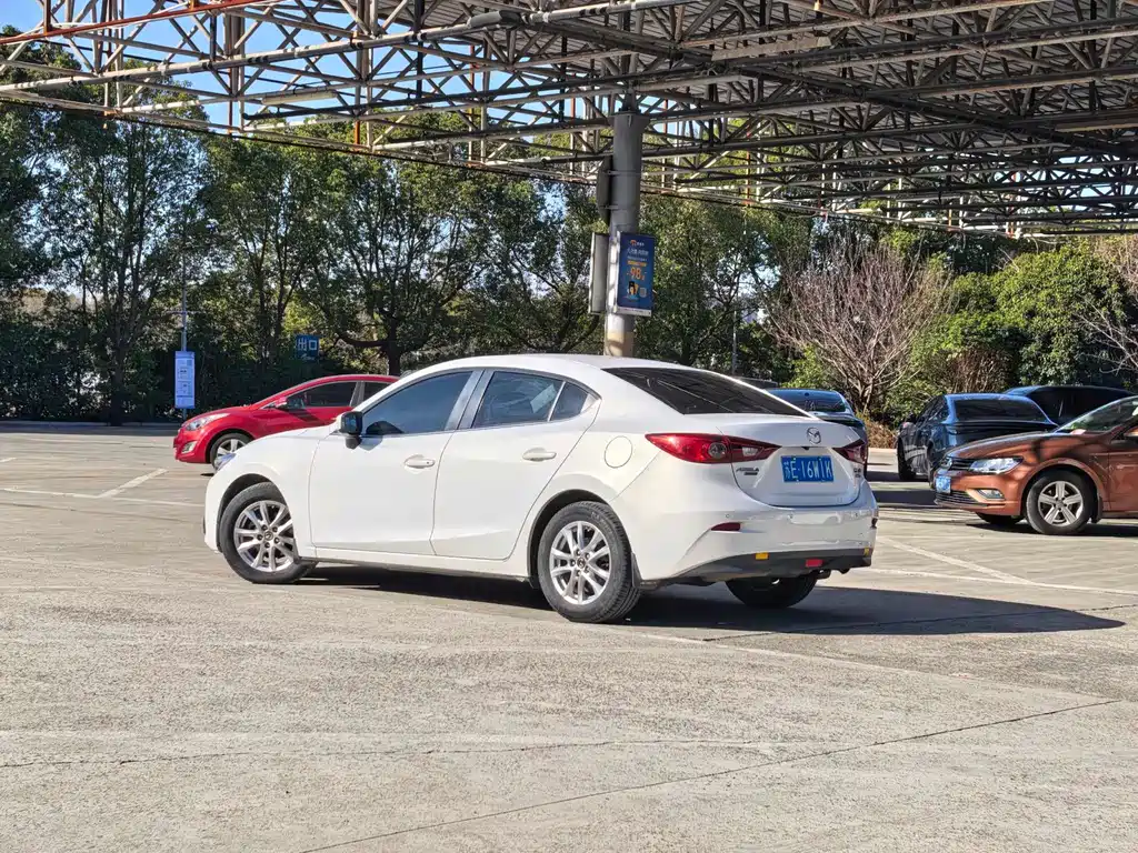 Mazda3 Angkesela 2014 sedan 1.5L automatic luxury model купить на сайте DeffCars