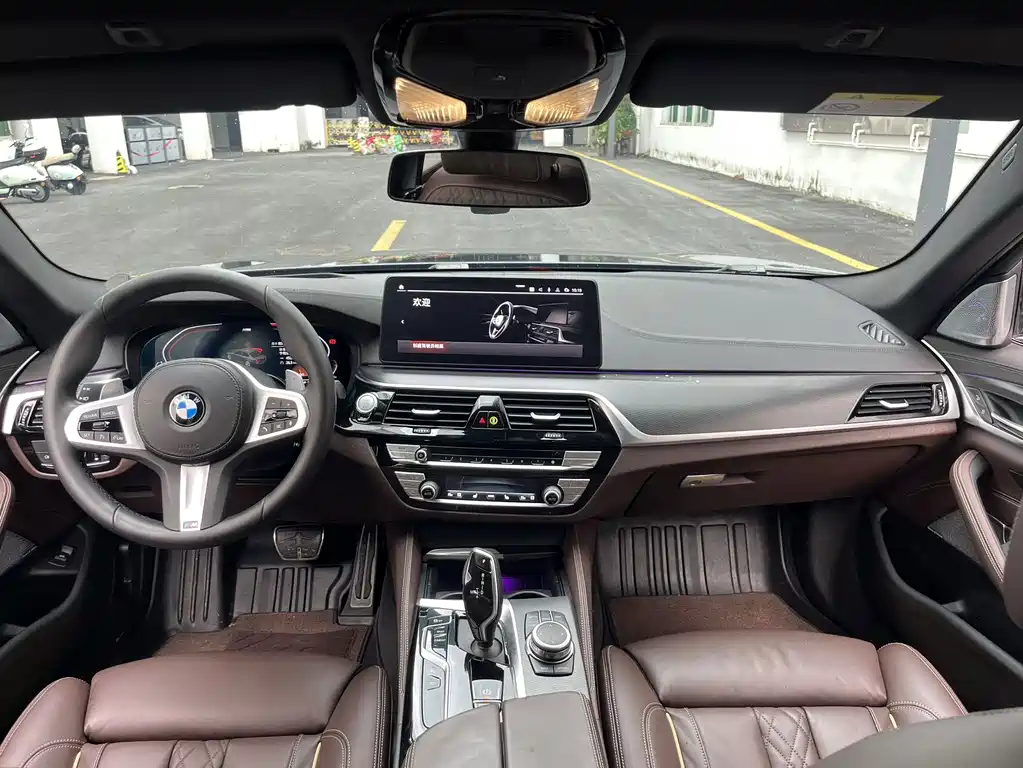 BMW 5 Series Imported 2022 Facelift 540i Fashion Edition M Sports Package купить на сайте DeffCars