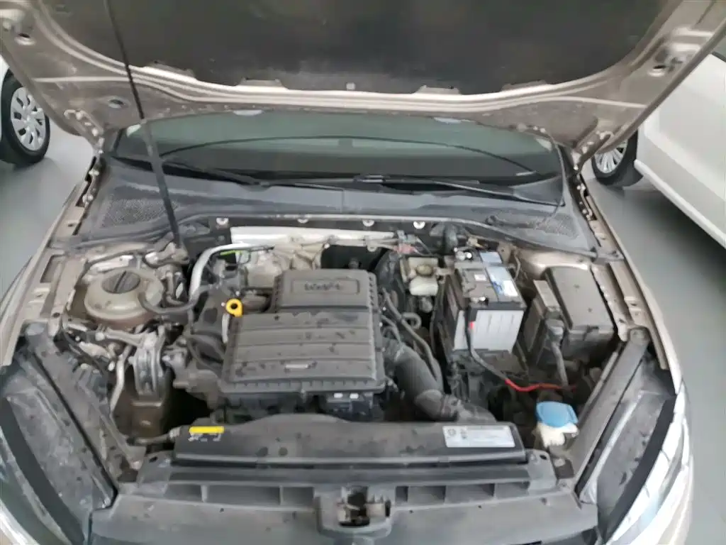 Golf 2019 1.6L automatic comfort model National V купить на сайте DeffCars