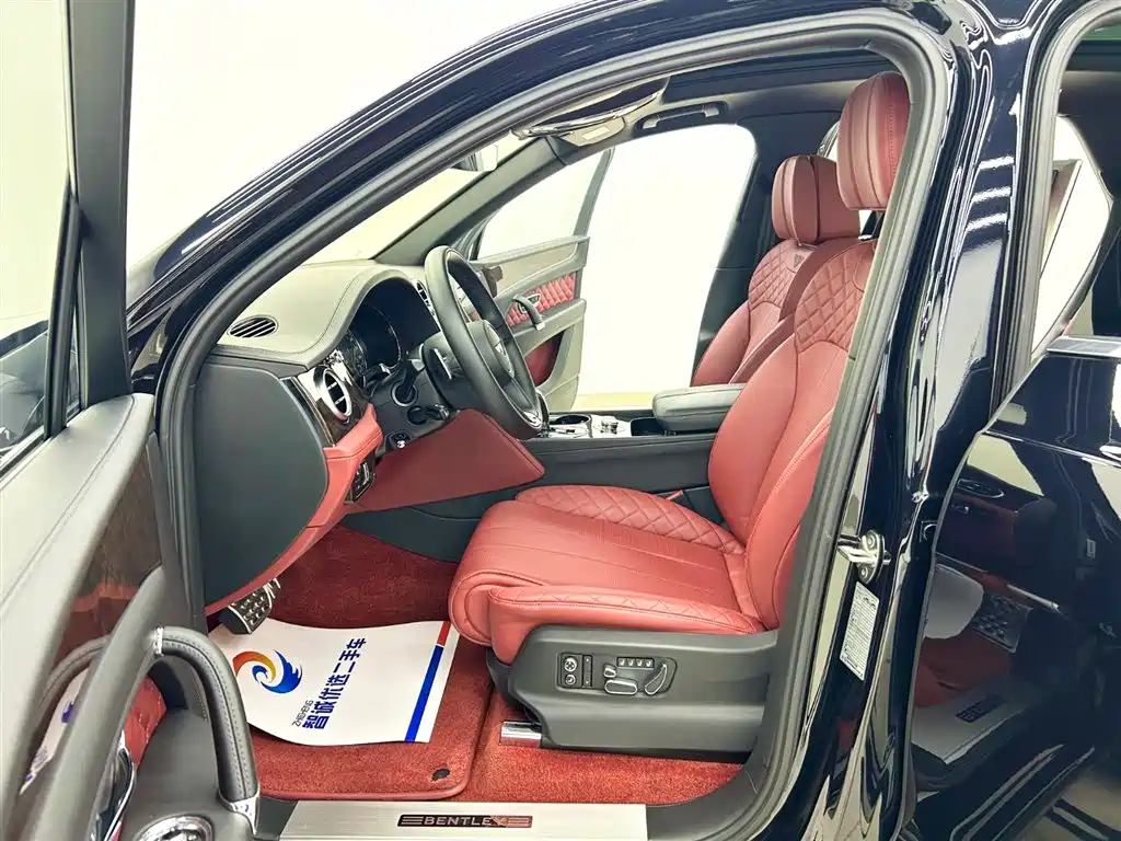 Bentayga 2016 6.0T Standard Edition купить на сайте DeffCars