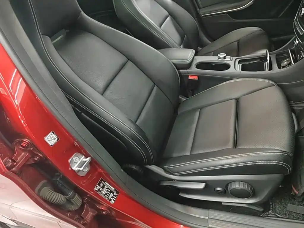 Mercedes-Benz GLA 2018 GLA 200 Fashion Model купить на сайте DeffCars