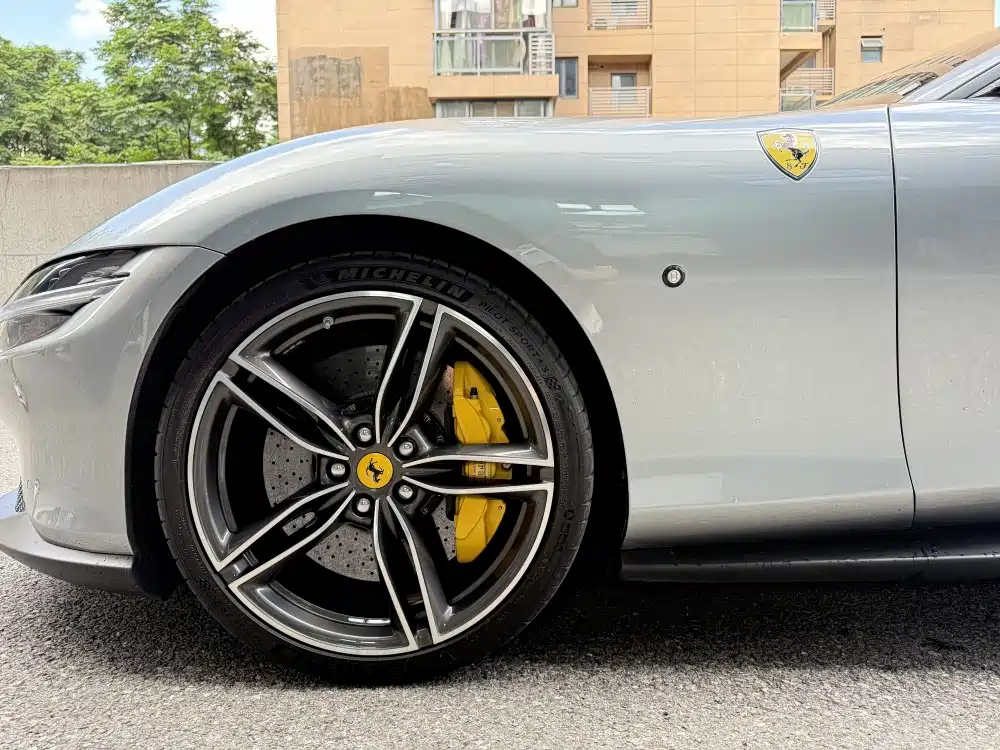 Roma 2020 3.9T V8 купить на сайте DeffCars