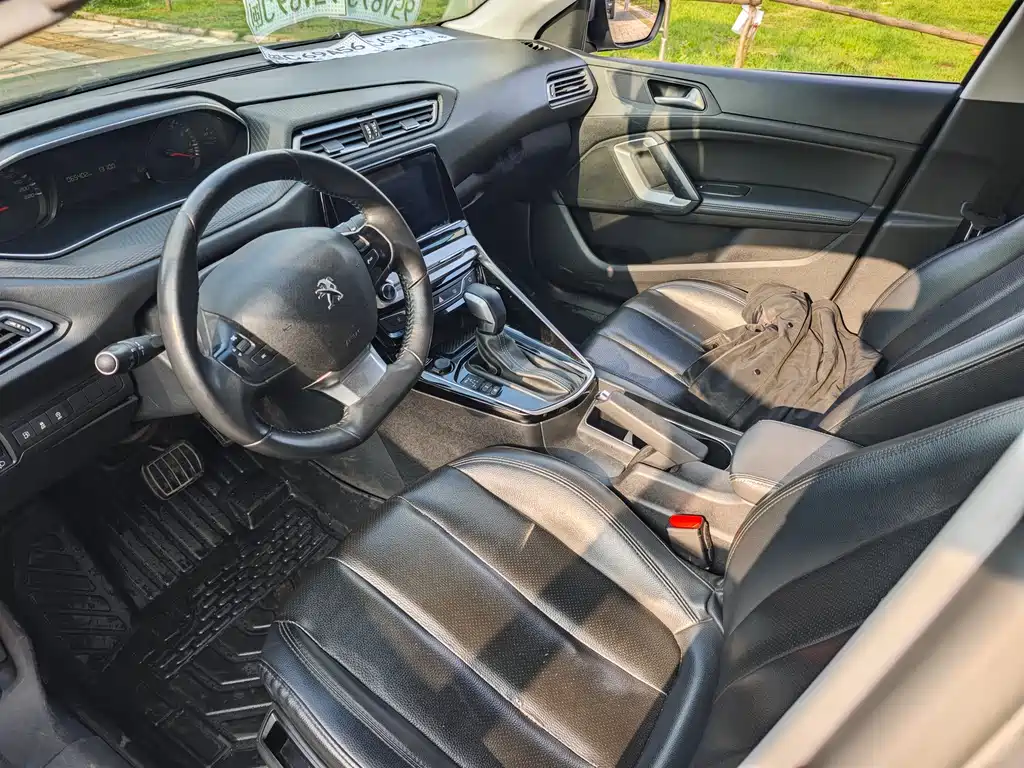 Peugeot 308 2018 230THP Automatic Deluxe Edition купить на сайте DeffCars
